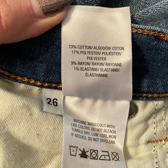 EUC Women’s Hudson Krista Super Skinny Medium Wash Cotton distressed jeans sz 26 - Picture 11 of 13